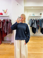 Cutie navy lace details
