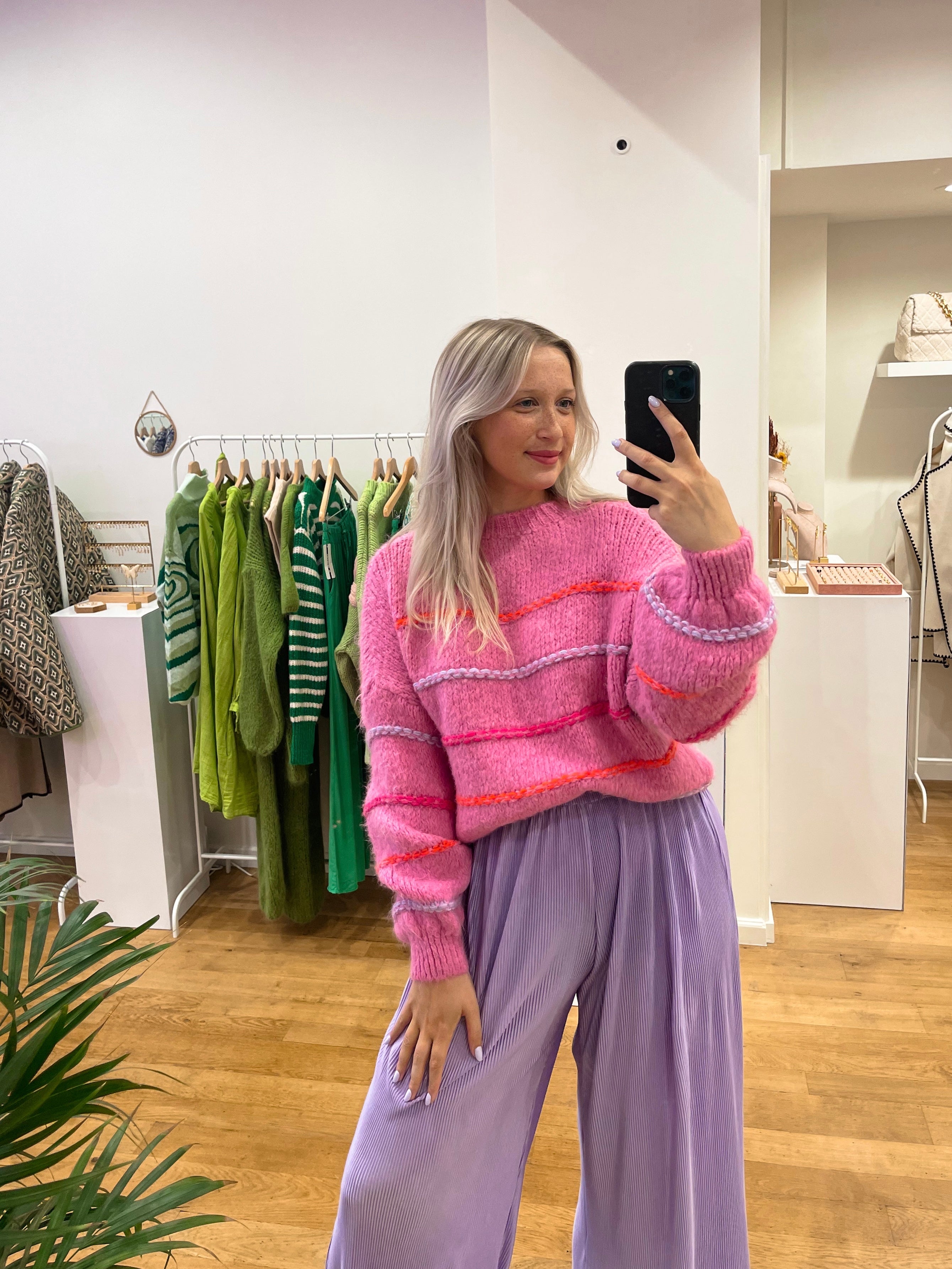 Sweater pop color