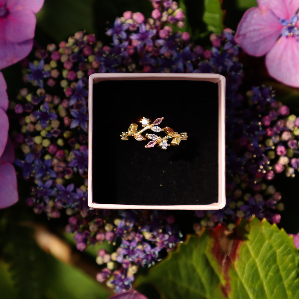 Pastel leaf ring