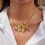 Double flower necklace