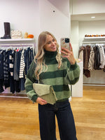 Kaki striped sweat colle