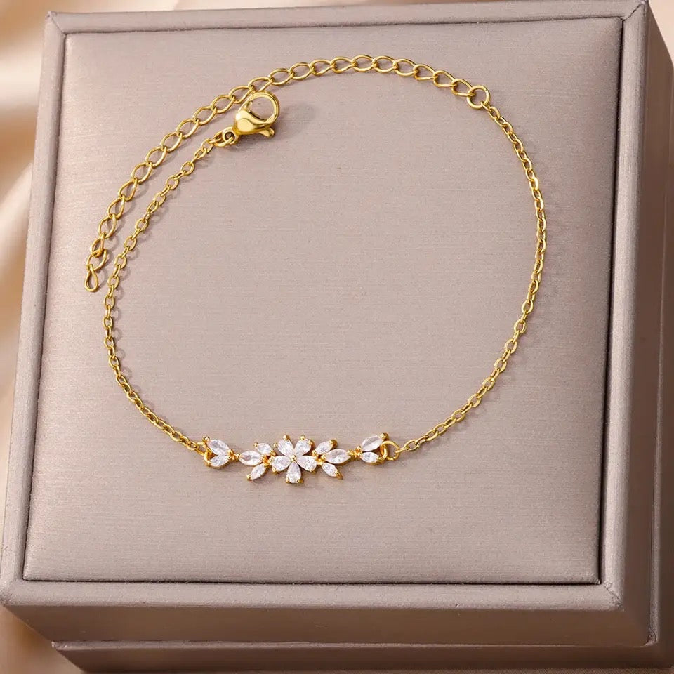 Prettiest flower bracelet
