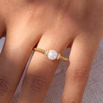 Pearl ring maat 17