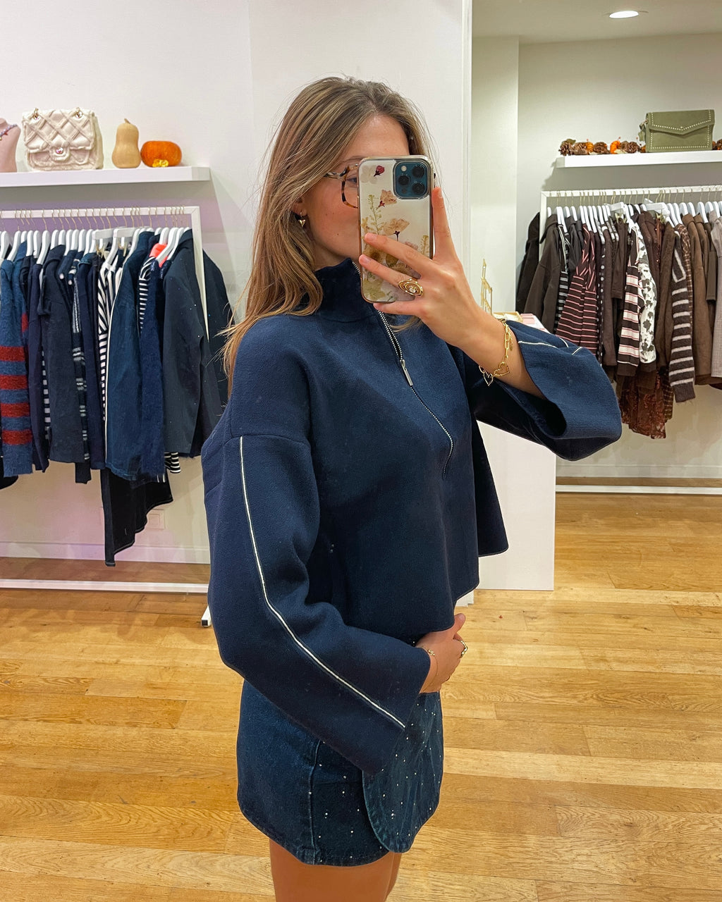 Zipper & white line sweat