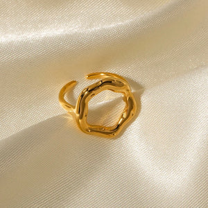 Oval ring