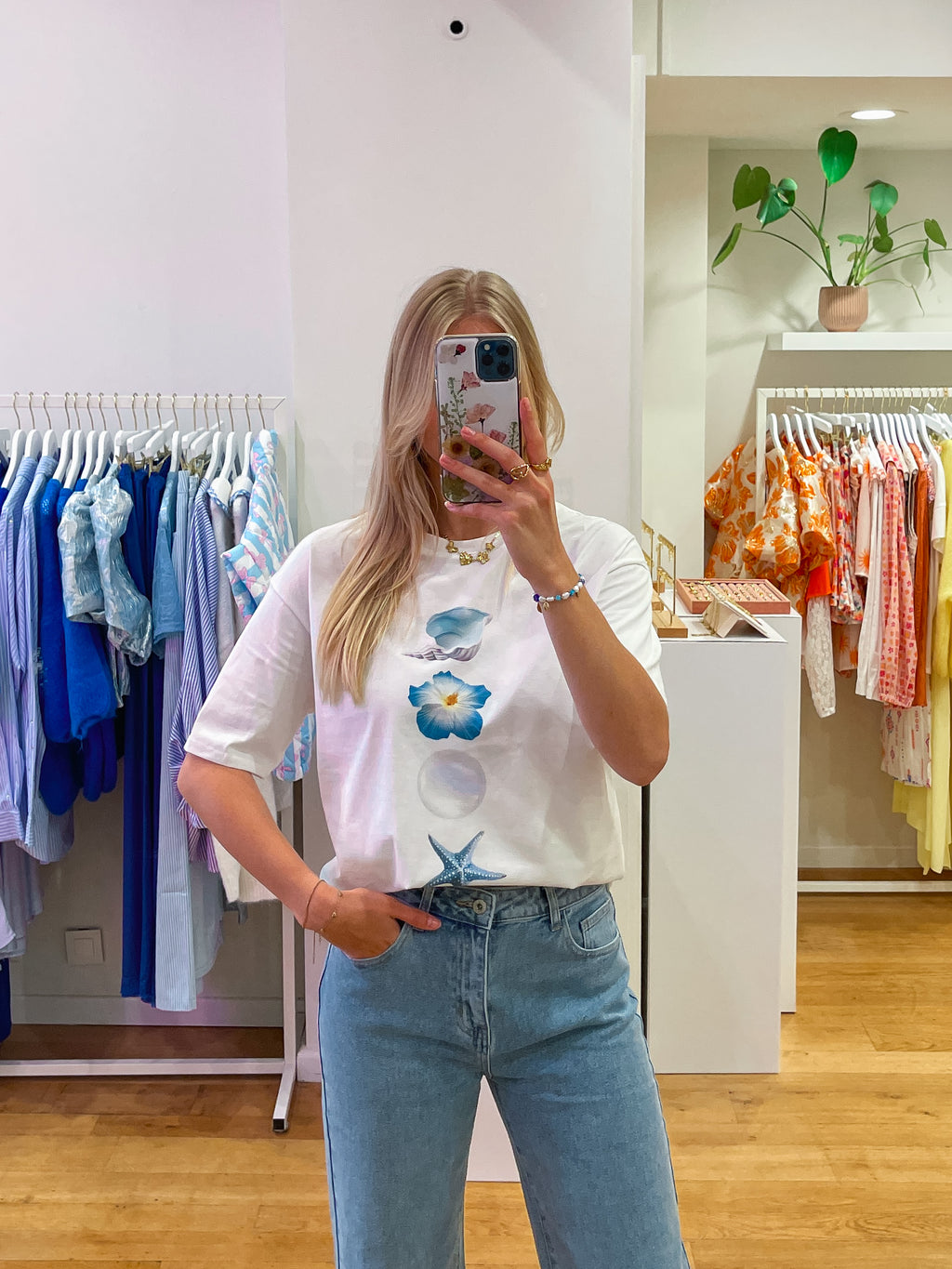 Sea shells tee