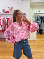 Pink embroidery blouse