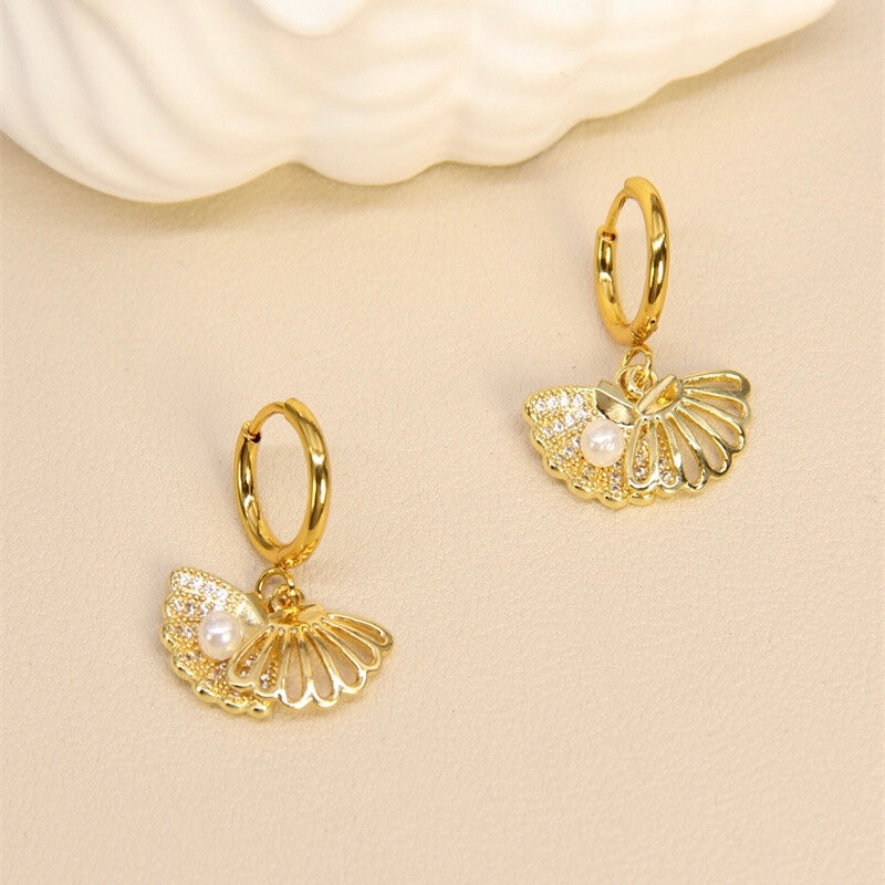 Shell & pearls