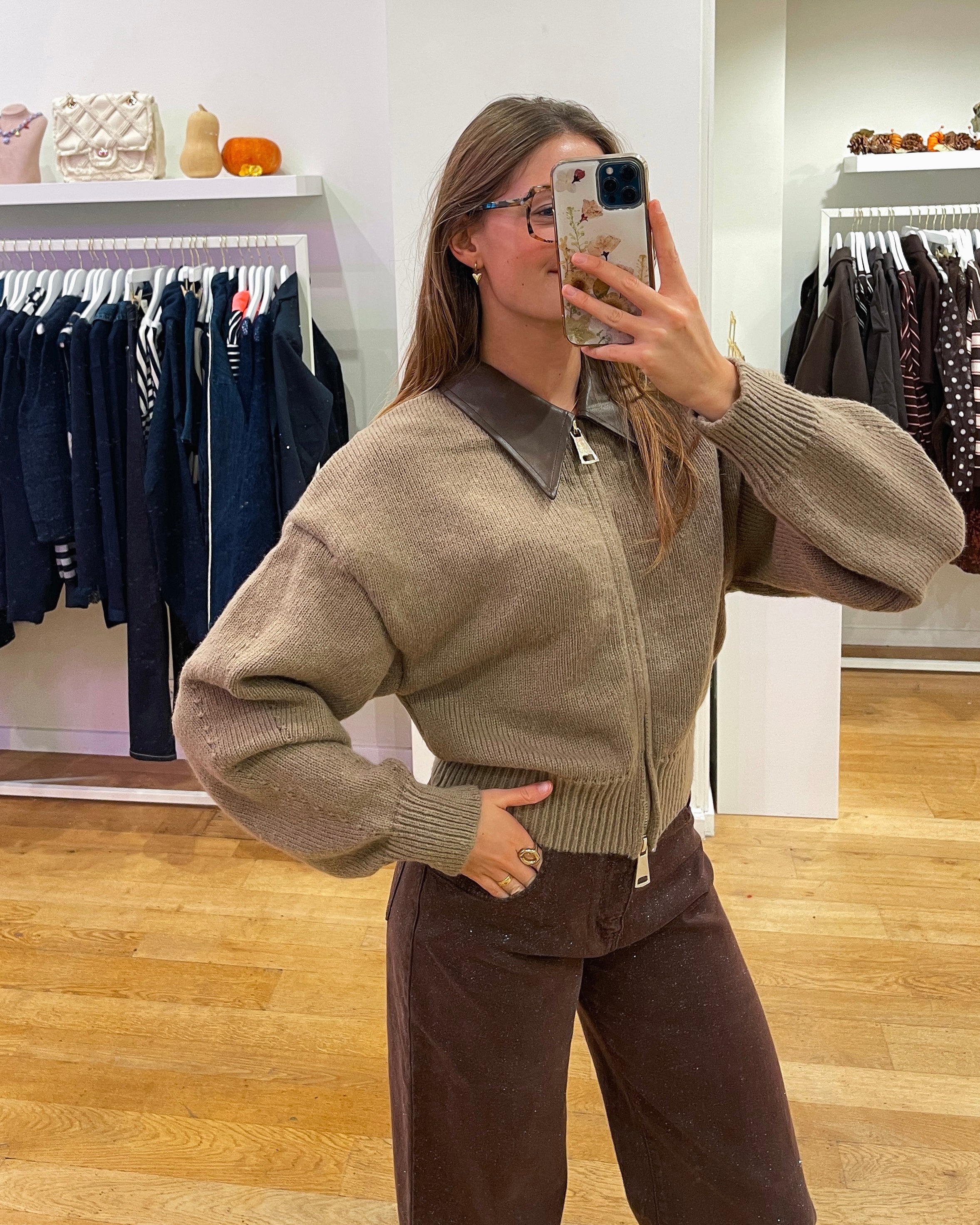 Beige sweat + leather