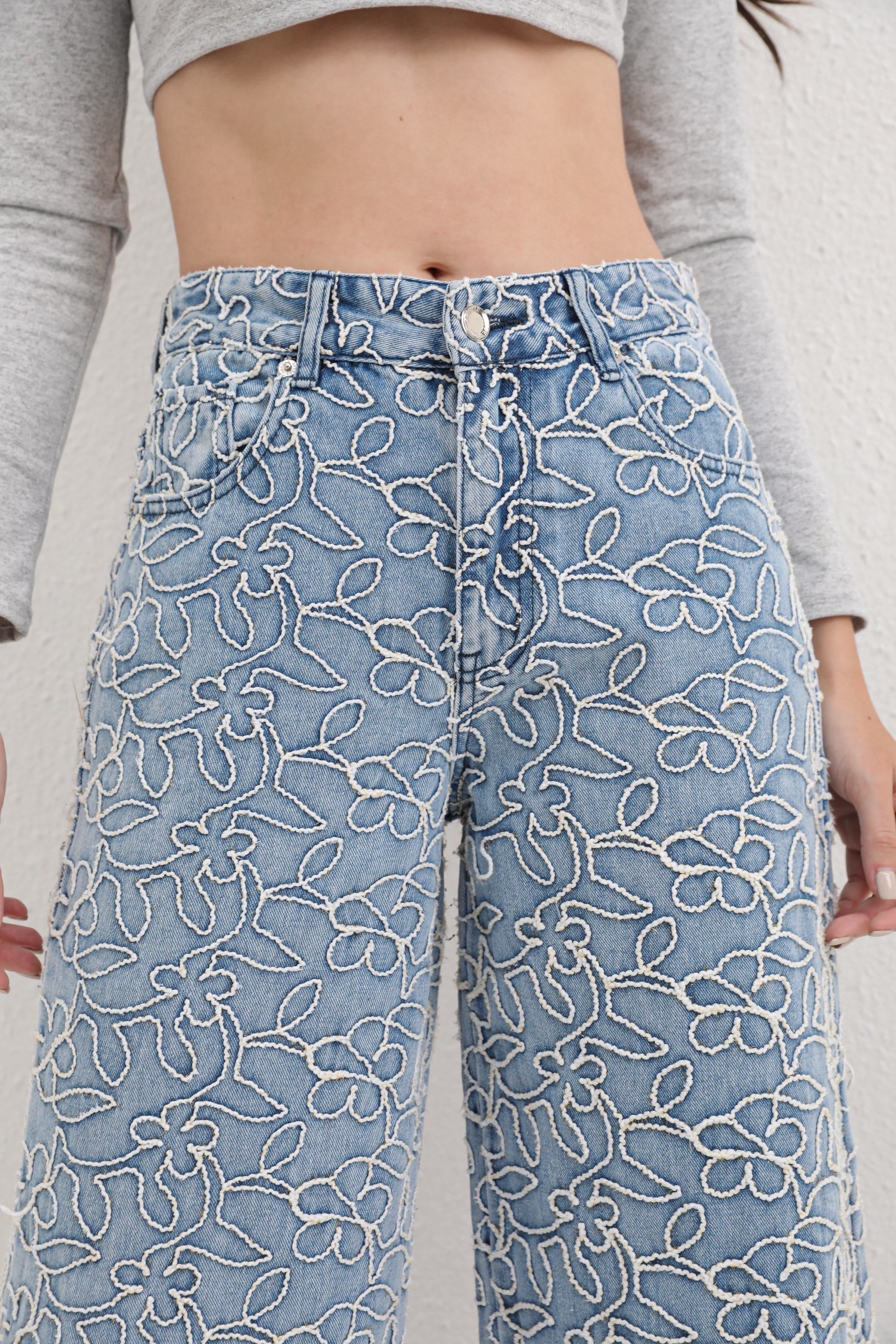White flower jeans
