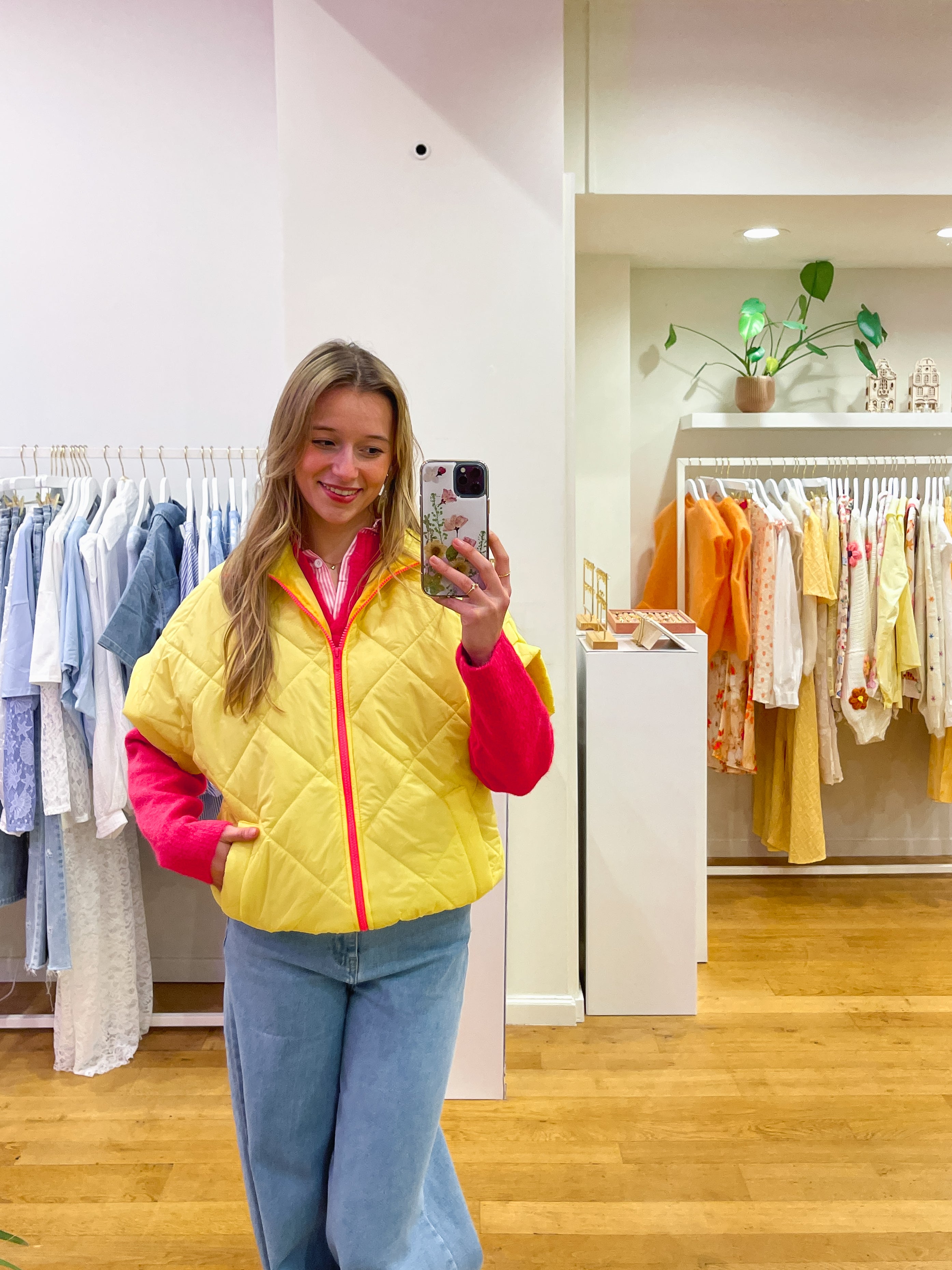 Body yellow + pink zipper