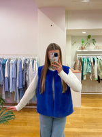 Fluffiest sleeveless jacket kobalt