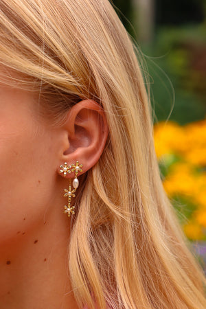 Tripple pearl flower stud