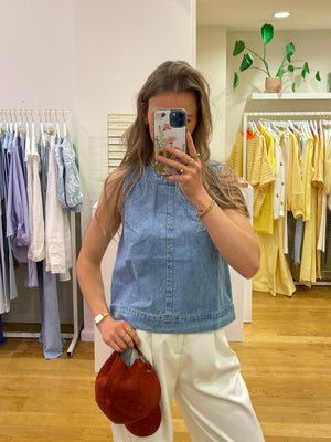 Jeans top
