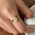 Luna ring