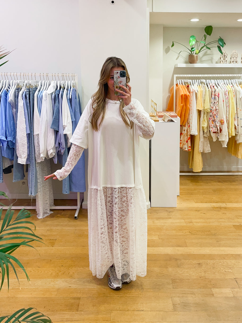 Long lace dress