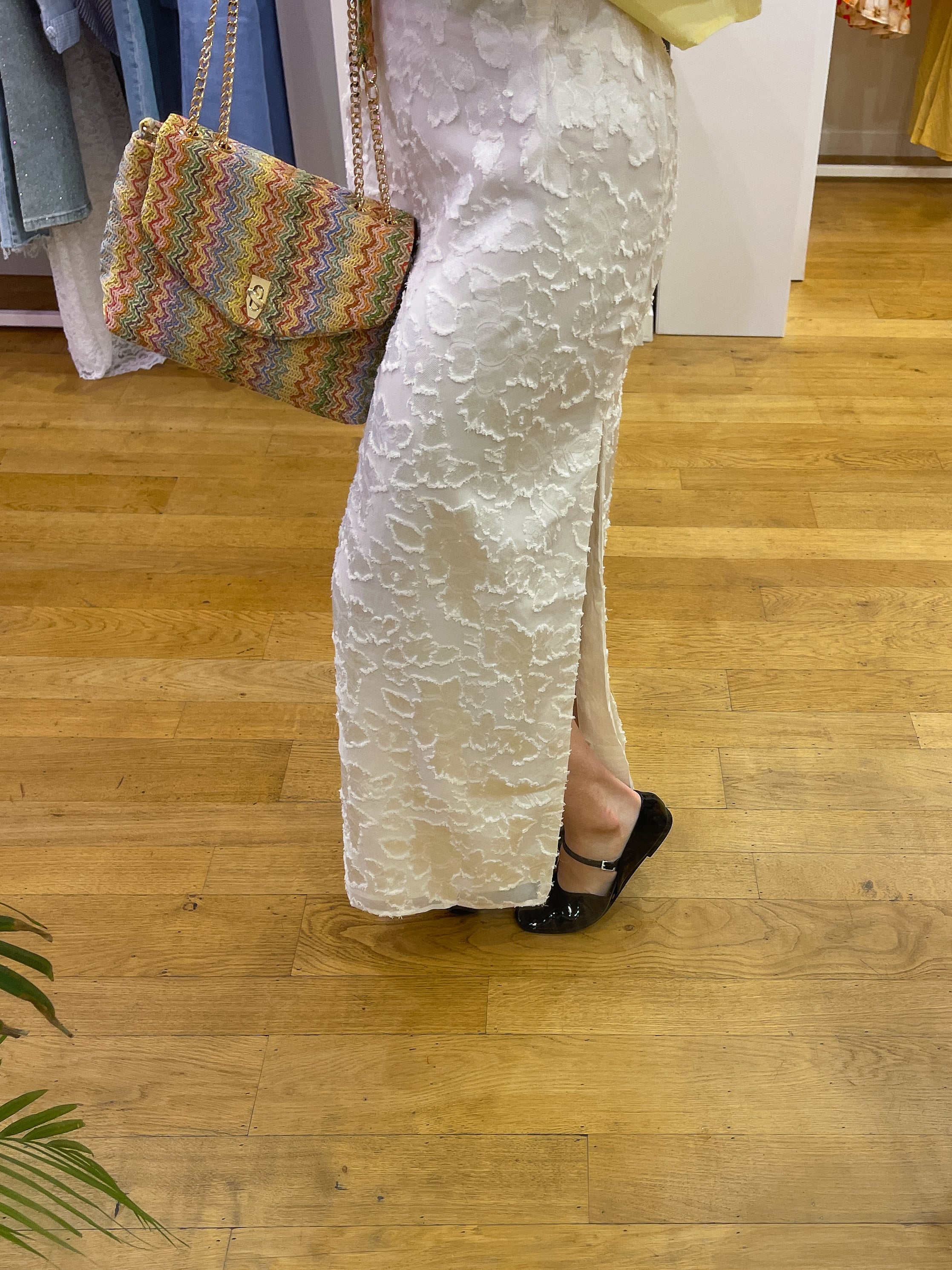 White flower skirt