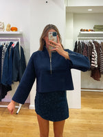 Zipper & white line sweat