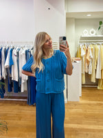 Blue cable sweat