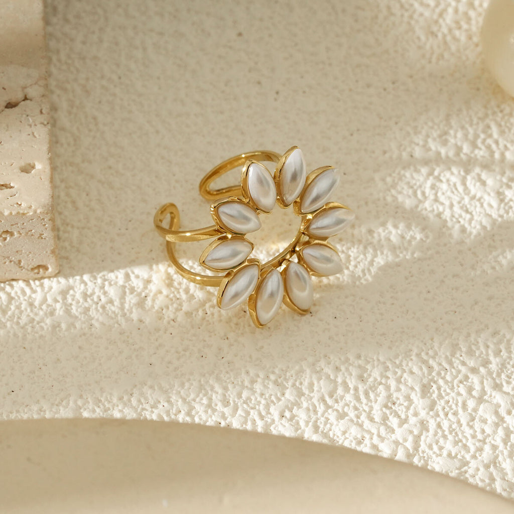White flower ring
