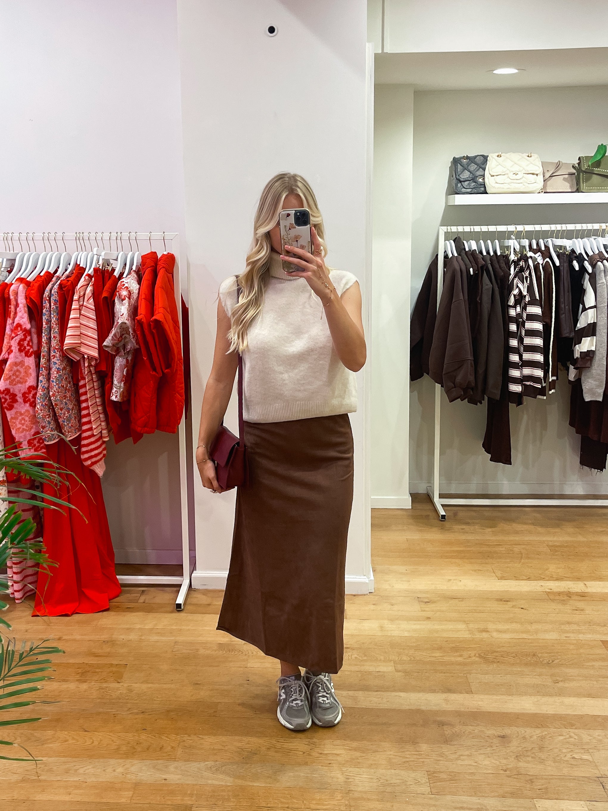Suède brown skirt