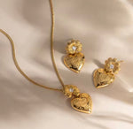 Heart & flower necklace