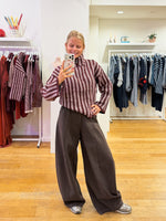 Brown balloon jeans