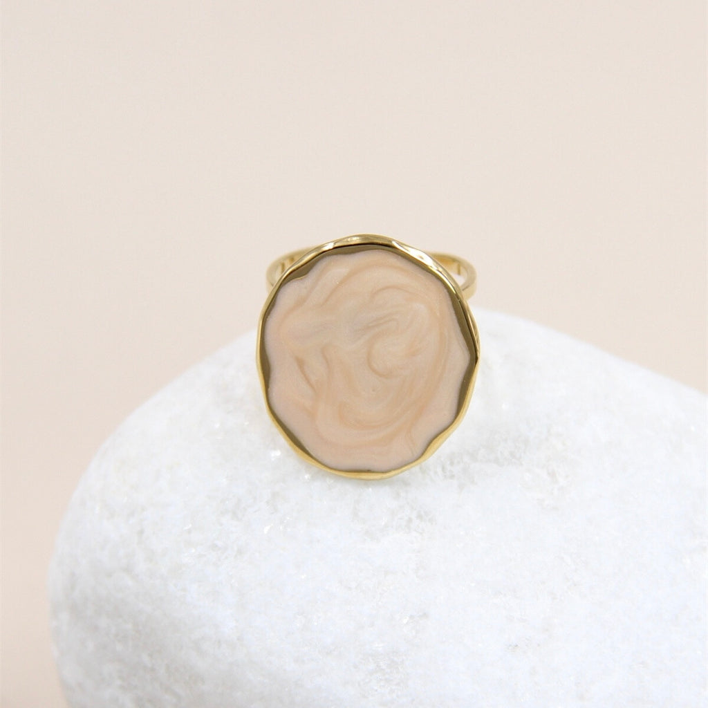 Beige stone ring