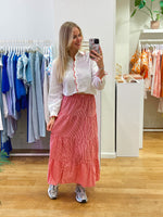 White chemise + red details