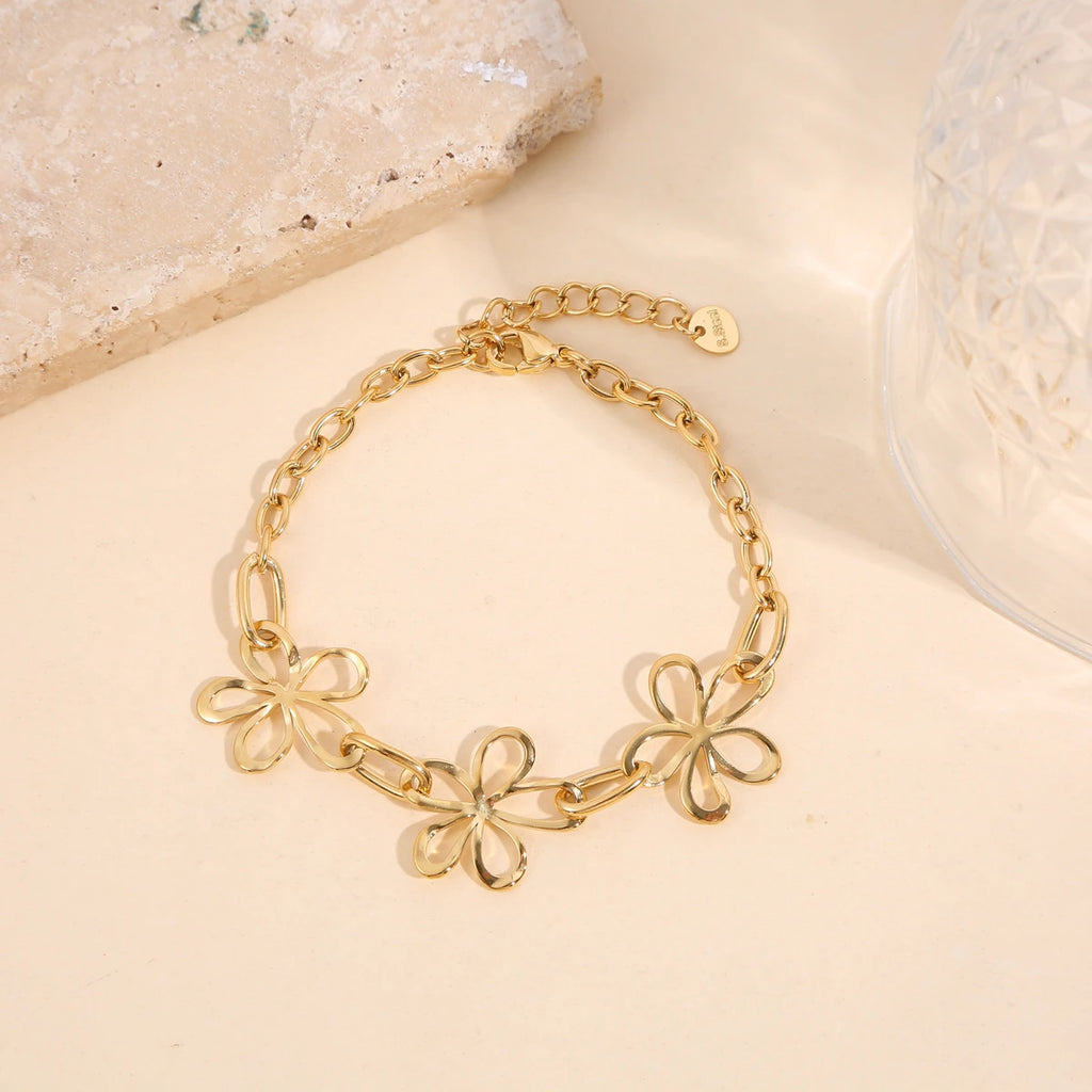 Tripple flower bracelet