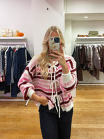 Bow sweater bordeaux colors