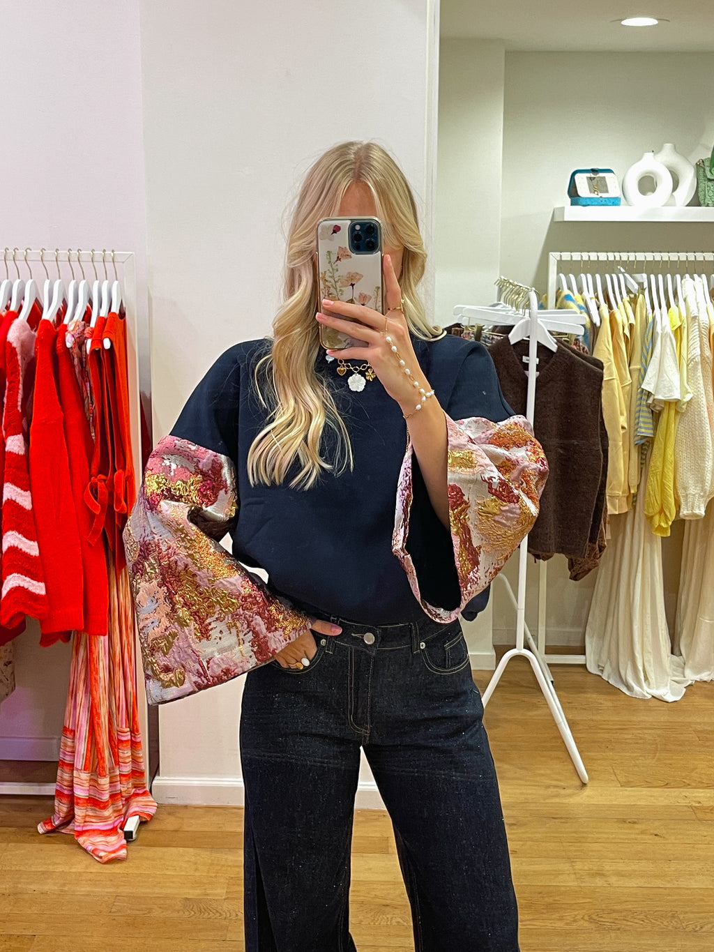 Flower sleeve navy