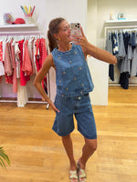 Pretty jeans top embroidery flowers
