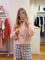Pink zipper cutie