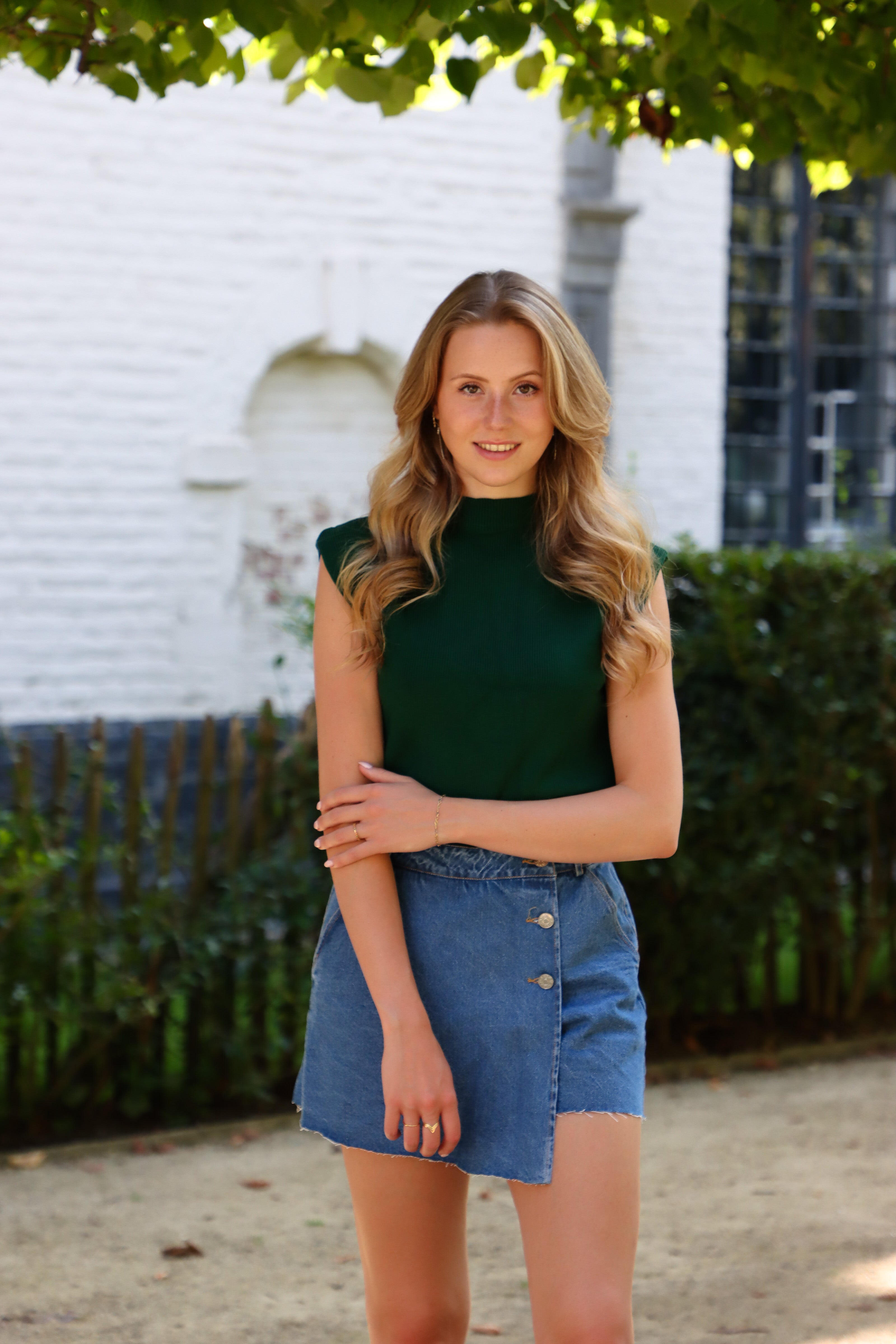 Top dark green