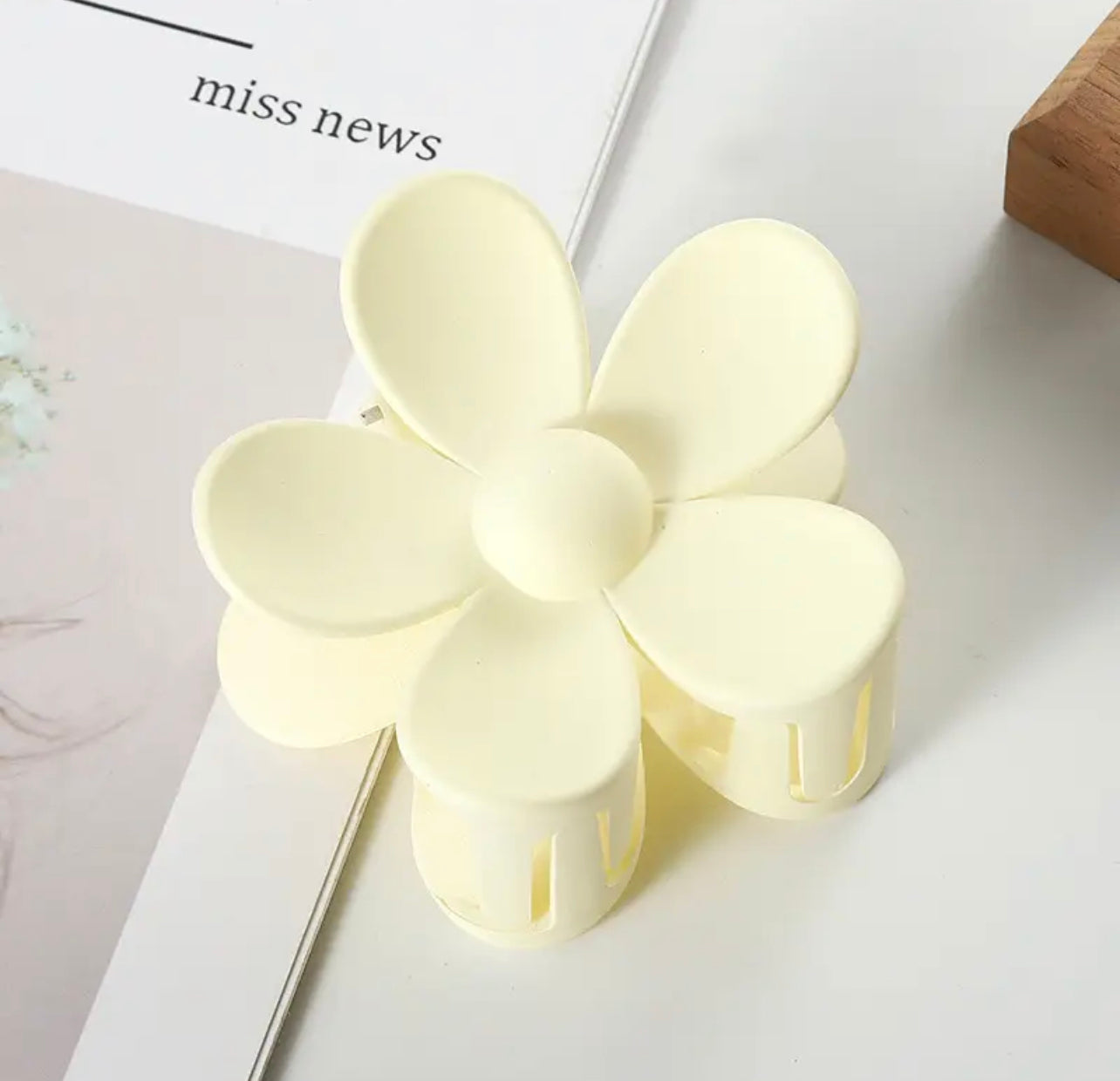 Hairclip order