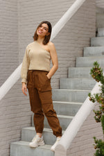 One shoulder beige